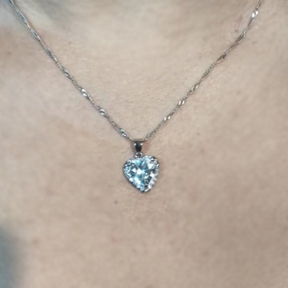 Austrian Crystal Necklace and Earring Set - Picture 6 of 6